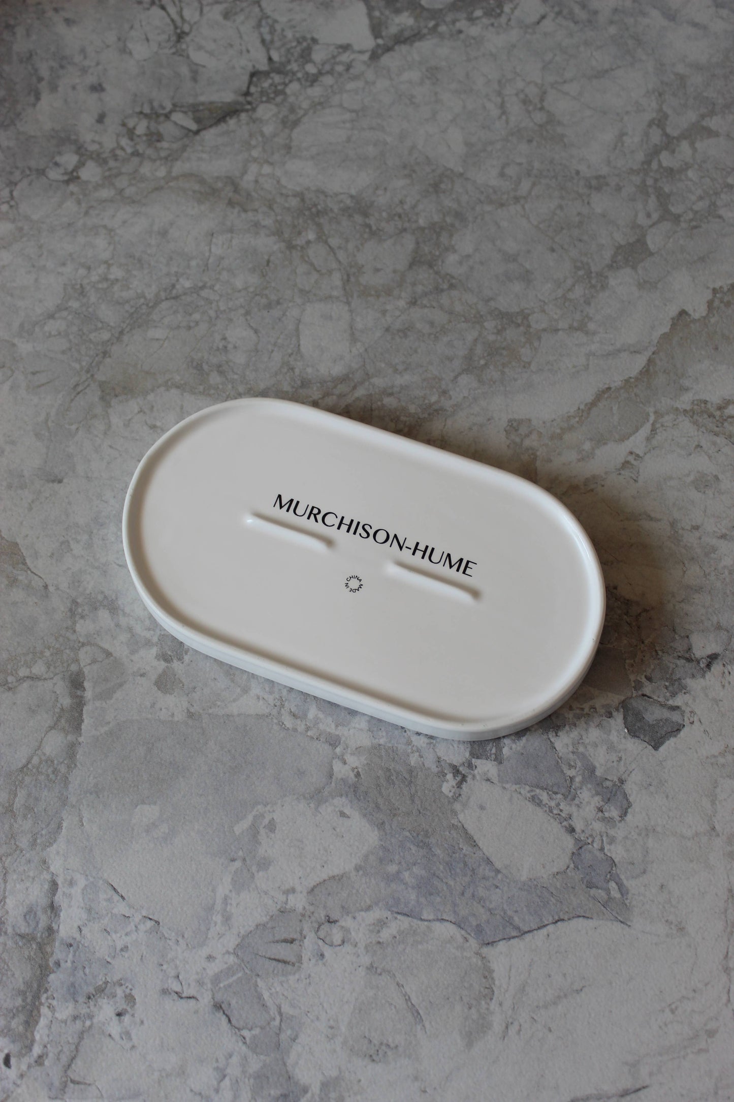 Deco Oval Catchall Tray Small: White